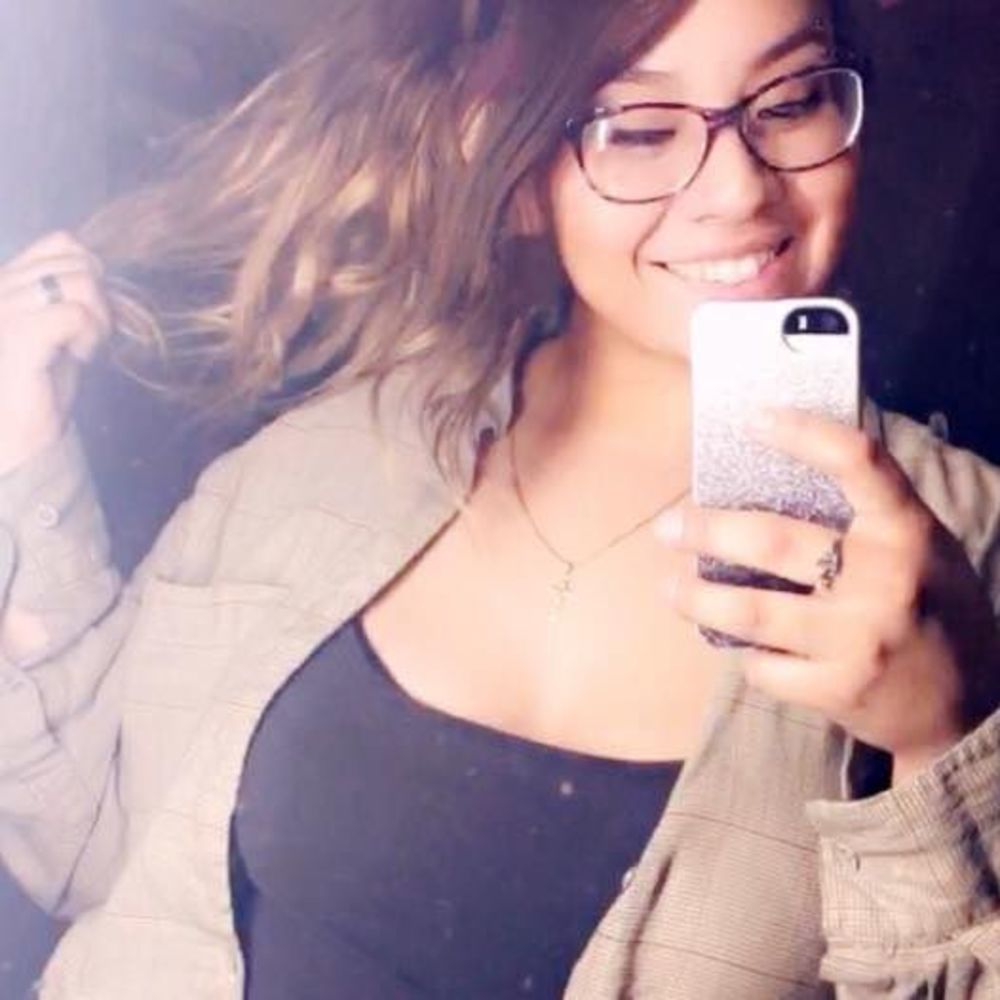 Meet your Posher, Ana